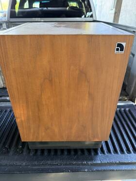 B2-40 Audio Pro Vintage Ace Bass Subwoofer Walnut