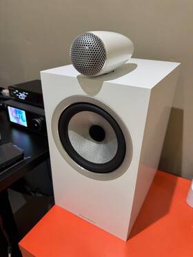 Fp38903 Bowers & Wilkins And 705 S2 Satin White Speakers Pair