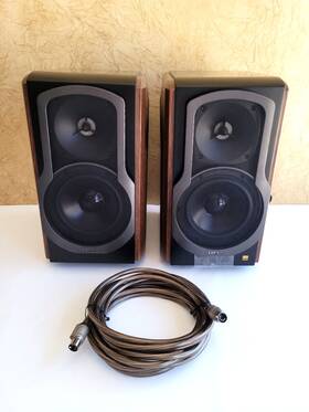 S2000mkiii Edifier Barely Used Bluetooth Bookshelf 2.0 Speakers No Remote