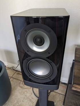 Arb-51 Elac Navis 3-way Powered Bookshelf Speaker - Ebony Amara Pair