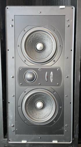 Es-ht700-iwlcr-6 Episode Inwall Lcr Speakers Pair Used Briefly