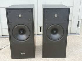 Es14 Epos Bookshelf Speakers