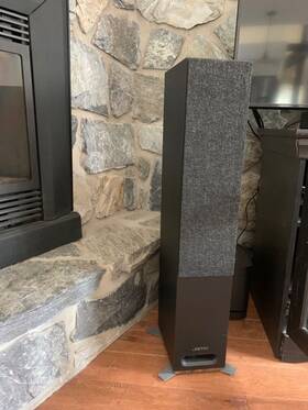 S807 Jamo Floor Standing Speakers And S81 Center Channel Speaker Black