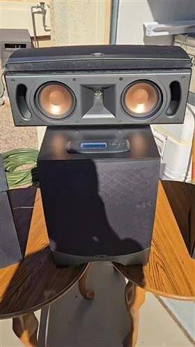 Rc62bk Klipsch Speaker Set With R-15m Center And Sub