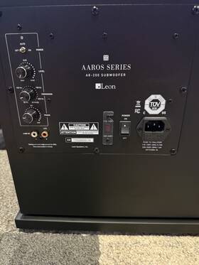 A8-200 Leon Arrow Series Subwoofer 110-240 Volts