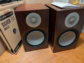 Monitor Audio 060565776517 Silver 100 Bookshelf Speakers Pair Natural Walnut