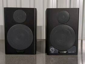 605300 Monoprice Pro Audio Series Powered Monitor Speakers
