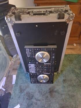 Ns6ns7 Numark Ns6 And Ns7 Dj Controller Bundle Flight Case Cables Powers On Untes