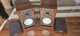 D-nfr7x Onkyo Excellent Condition Speakers Pair D-nfr7x Onkyo Excellent Condition Speakers Pair
