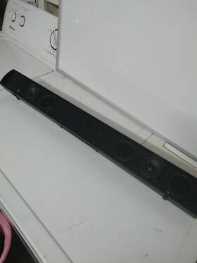 Onn 681131284370 Roku Blast 2.0 Bluetooth Soundbar - Black