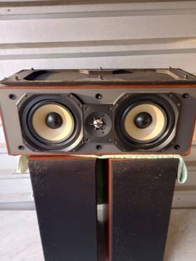 Lcr-450a Paradigm Lcr-450 Speaker In Excellent Working Condition Lcr-450a Paradigm Lcr-450 Speaker In Excellent Working Condition