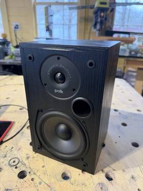 225515 Polk Audio R15 Bookshelf Speakers Black 2.0 Channel Wired Banana Jack Wood
