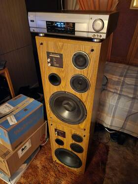 21601 Rca/acoustic 3311 Rv F Receiver And Studio Monitor Series 3-way Speakers