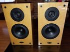 Refernce 1 Onix Reference Bookshelf Speakers High Gloss Birdseye Maple Finish