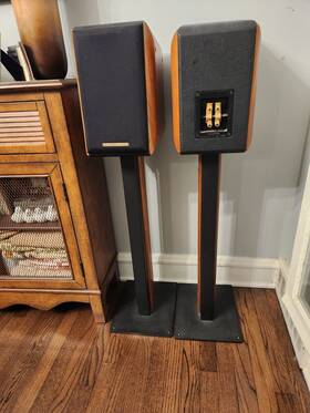 Sonus Faber 9175 Concertino Bookshelf Speakers Wood And Leather 2.0 Channel