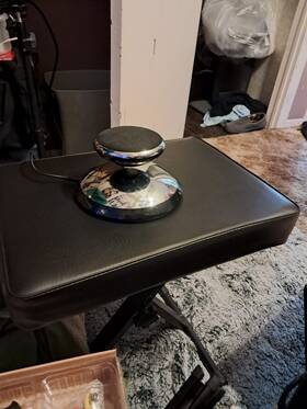 Air2 Speakers Levitating Air2 Speakers Levitating