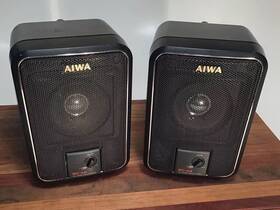 Sc-a9 Speakers Aiwa Model Stereo Pair Of Black-ac/battery Operated Made In Japan