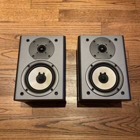 Skb-960 Speakers Onkyo Bookshelf Back L And R Surround Mountable Pair - Tested