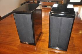 63609 Vienna Acoustics Haydn Grand Bookshelf Speakers Black Wired 2.0 Channel