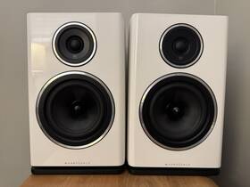 Diamond11.2 Wharfedale Diamond 11.2 Bookshelf Speakers White Sandex Pair Audiophilehifi
