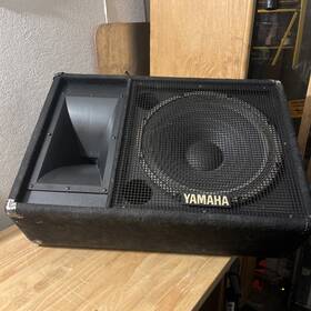 Sm15lv Yamaha Subwoofer Powered Black Minor Cosmetic Damage