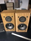 Klh AV2000 Bookshelf Speakers - One Pair. Fixed Price $50.00.