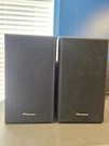 Pair Of Pioneer S-HF21-LR Bookshelf Speakers. Fixed Price $150.00.