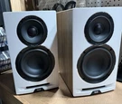 Elac Uni-fi Reference UBR62 3-WAY Bookshelf Speakers Oak Pair. Fixed Price $875.00.