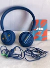 Jam Out There HEADPHONES,HX-HP303 Wireless Bluetooth,noise Canceling. Fixed Price $18.00.