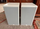 Audiophile Canton Karat 940 White Bookshelf Speakers Excellent Condition - Pair. Fixed Price $450.00.