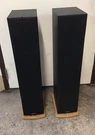 Polk Audio R40 Hifi Stereo Floor-standing Tower Speakers Pair. Fixed Price $200.00.