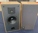 Jbl J2060 Bookshelf Speakers Oak Wood Grain Tested Works Great. Fixed Price $95.00.