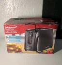 Brentwood TS-260B Slice Toaster. Fixed Price $16.00.